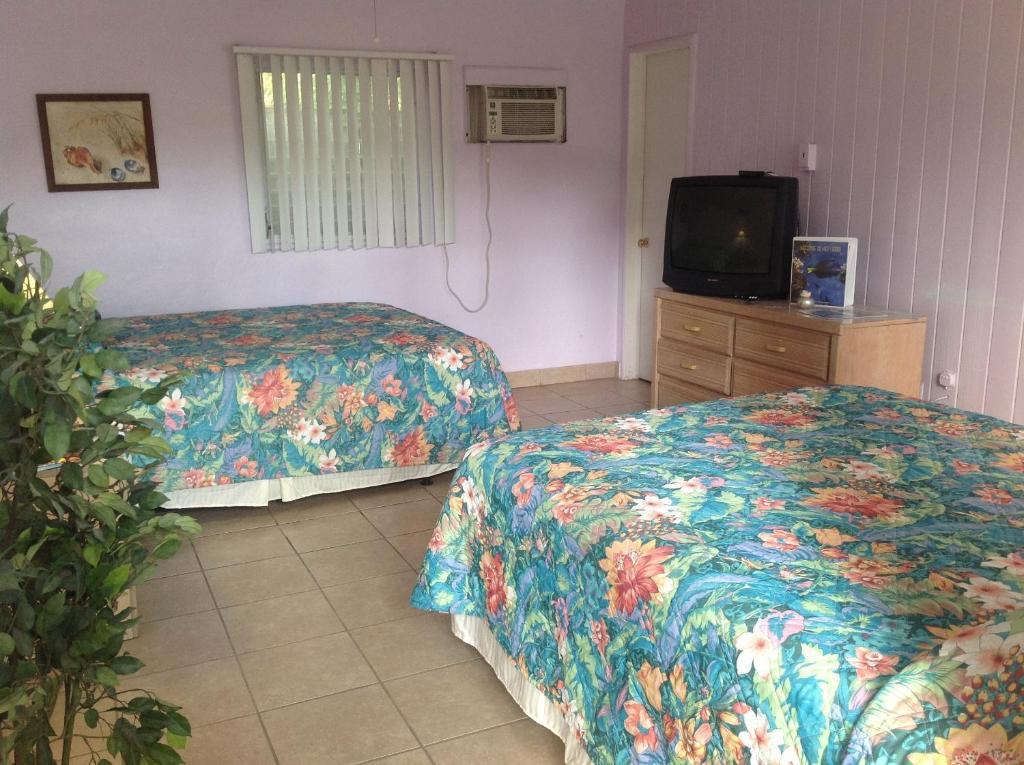 Seafarer Key Largo Resort And Beach Стая снимка