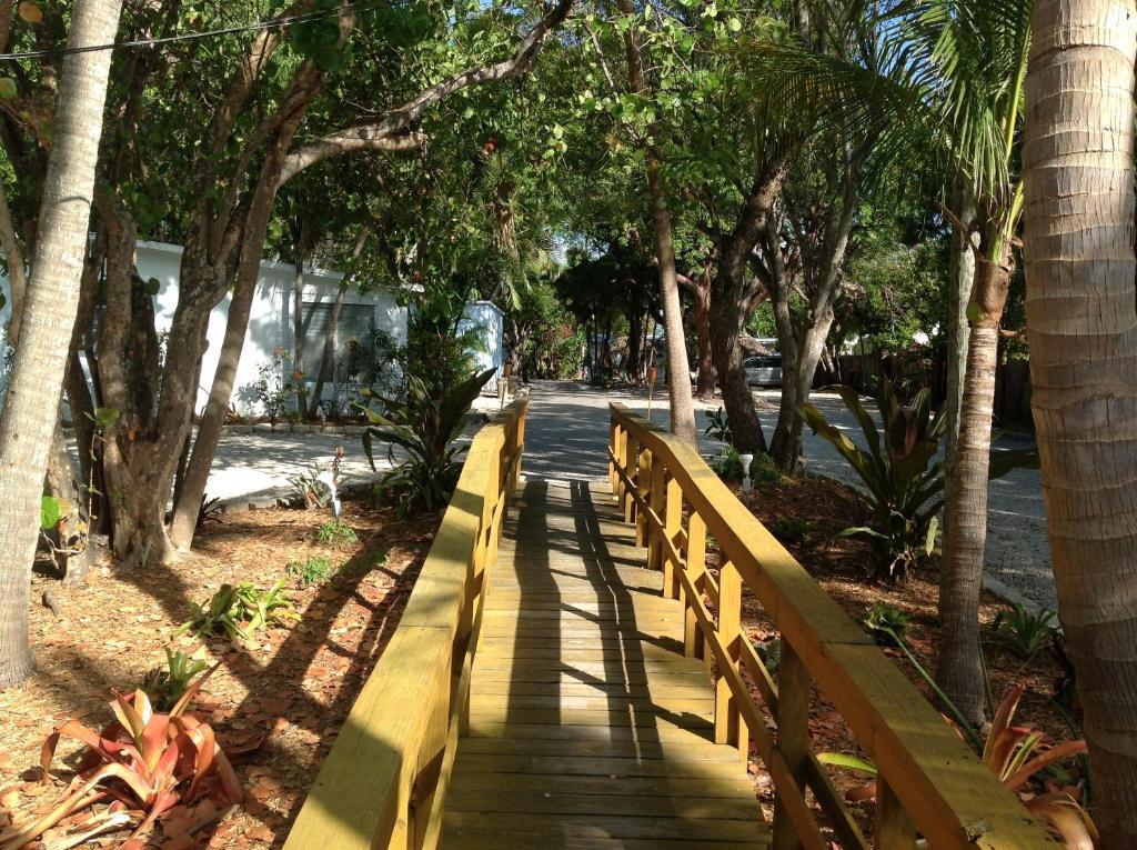 Seafarer Key Largo Resort And Beach Екстериор снимка