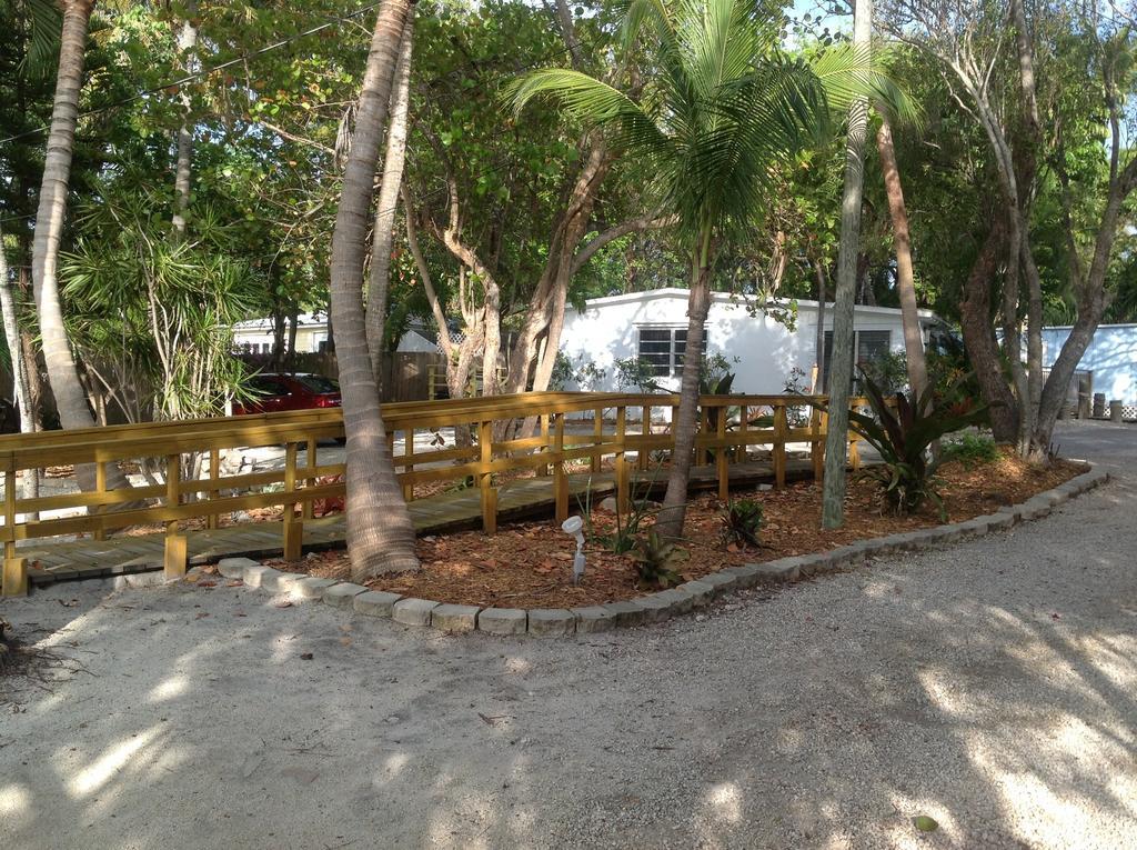 Seafarer Key Largo Resort And Beach Екстериор снимка